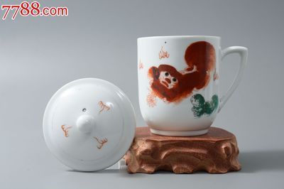 瓷中雅韻 五十年代景德鎮(zhèn)粉彩太師少保蓋杯品鑒